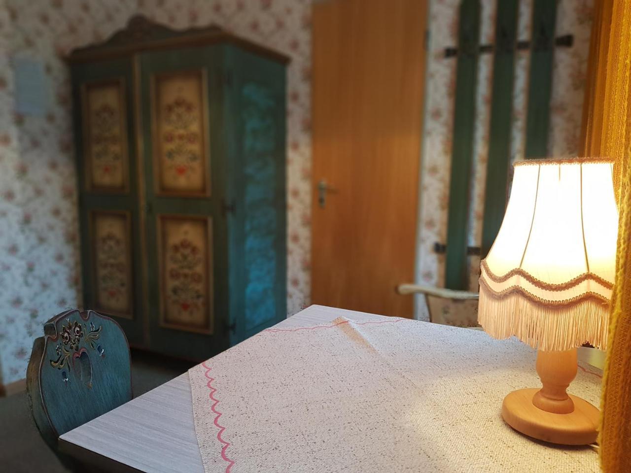 Single Room,766982935:JPEG